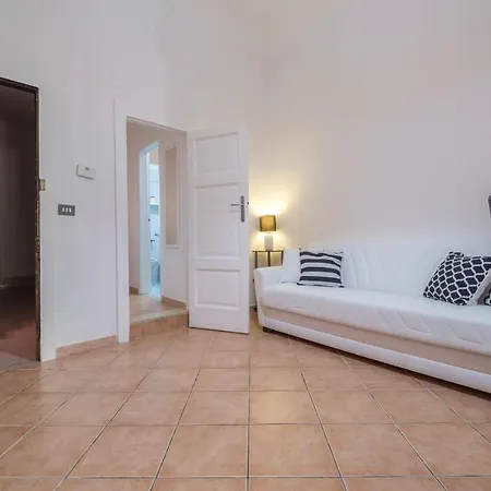 Skip Intro Apartment Taormina